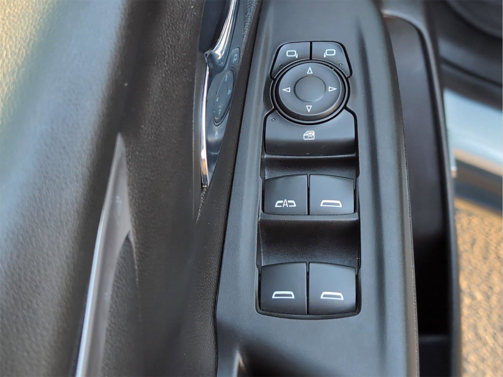 Used 2022 Chevrolet Bolt LT w/ Infotainment Package image 19