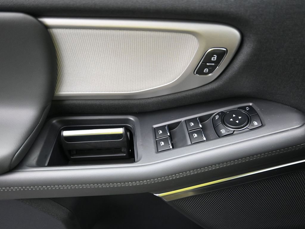 New 2026 Ford Expedition Active image 16