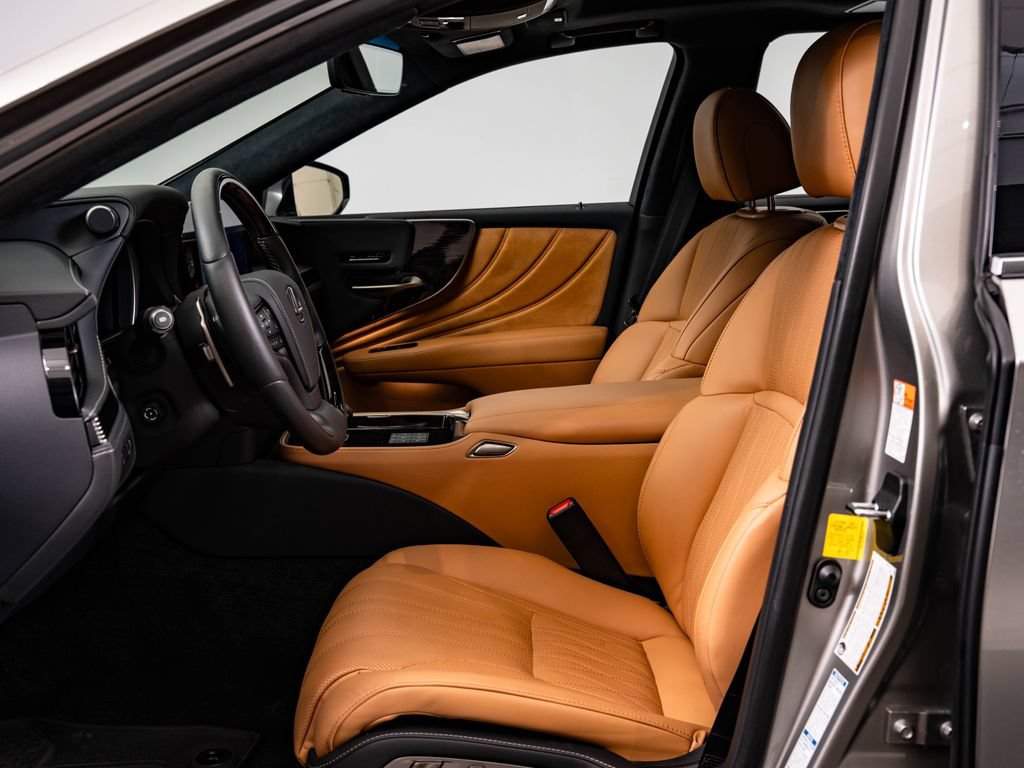 Certified 2023 Lexus LS 500 AWD w/ Interior Upgrade Package image 22