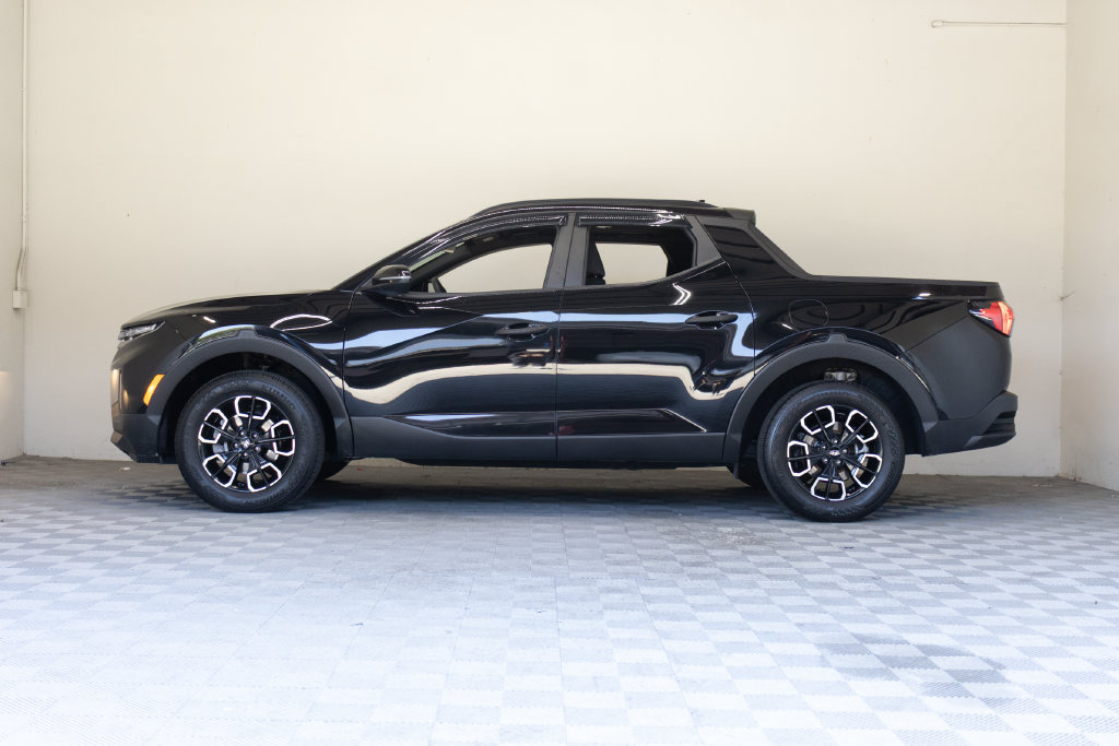 Used 2023 Hyundai Santa Cruz SEL w/ Activity Package FWD image 7