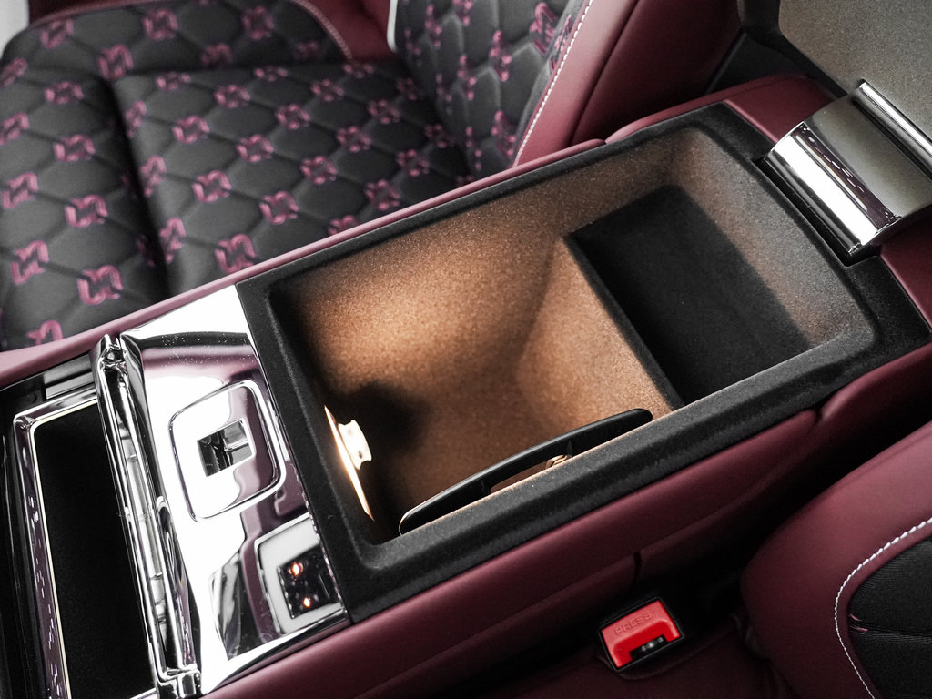 New 2026 Rolls-Royce Cullinan AWD/4WD image 24