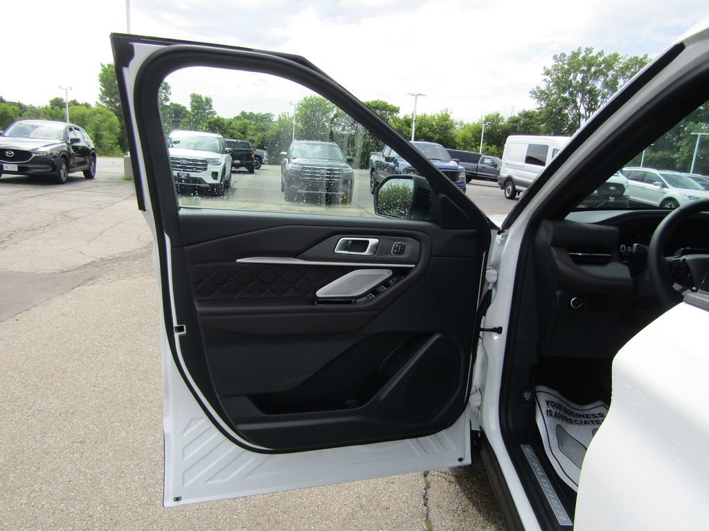 New 2026 Ford Explorer Platinum w/ LUX Leather Package AWD/4WD image 27