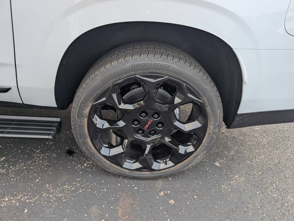 New 2026 GMC Yukon XL Denali Ultimate AWD/4WD image 24