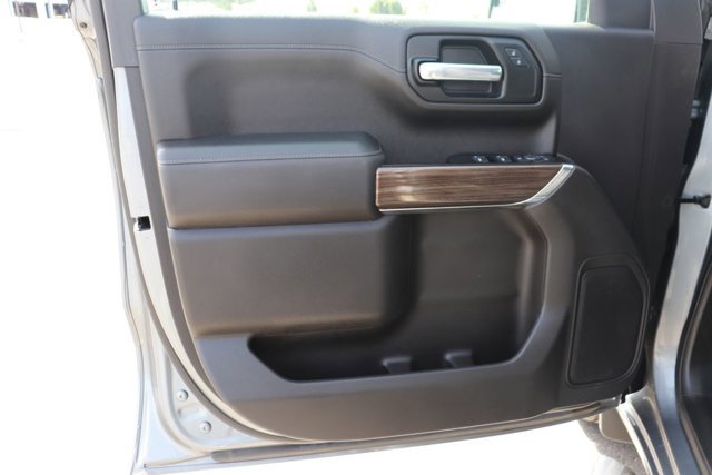 Used 2022 Chevrolet Silverado 1500 LT w/ Convenience Package II image 11