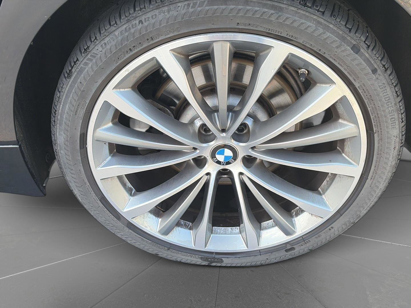 Used 2021 BMW 530i w/ Luxury Seating Package RWD image 8