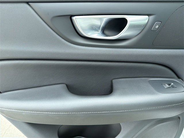 Used 2024 Volvo S60 B5 Plus image 19