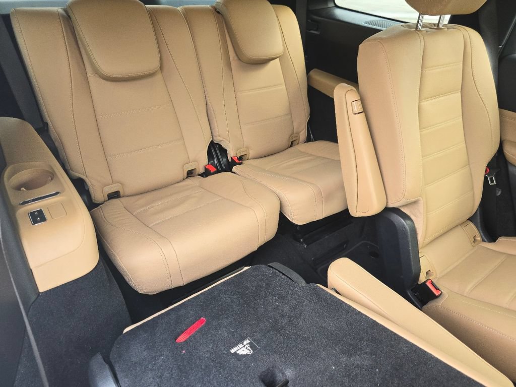 Used 2024 Mercedes-Benz GLS 580 4MATIC image 20