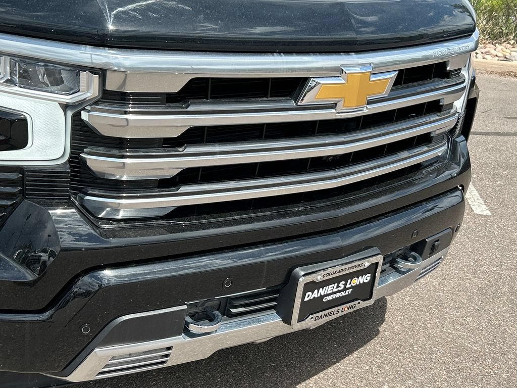 Used 2024 Chevrolet Silverado 1500 High Country w/ Technology Package AWD/4WD image 22