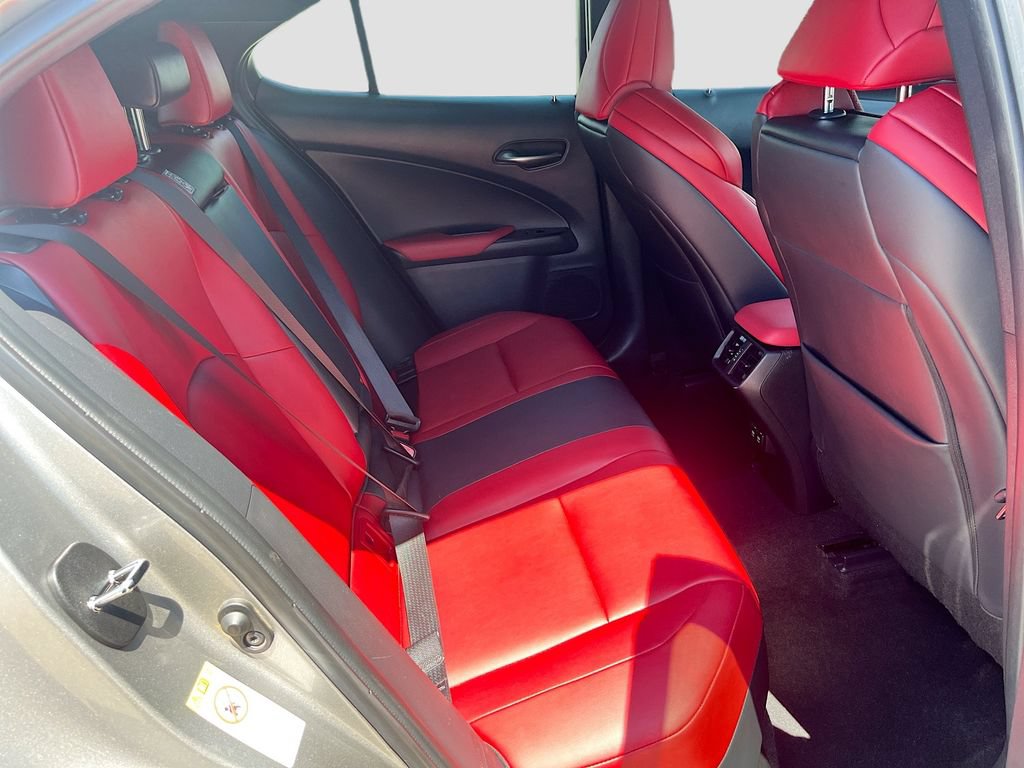 Used 2019 Lexus UX 200 F Sport w/ F Sport Premium Package FWD image 30