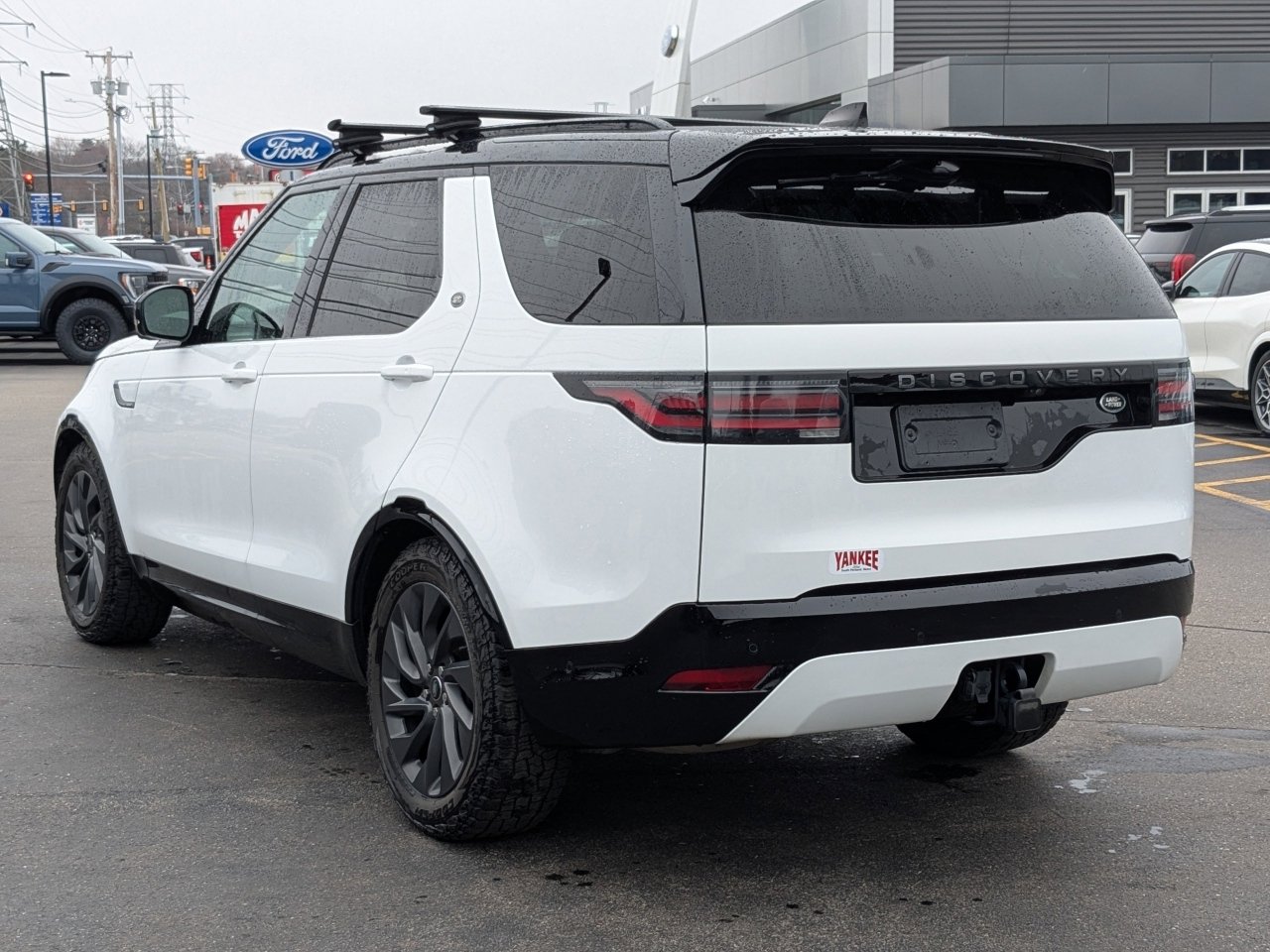 Used 2023 Land Rover Discovery S R-Dynamic AWD/4WD image 6