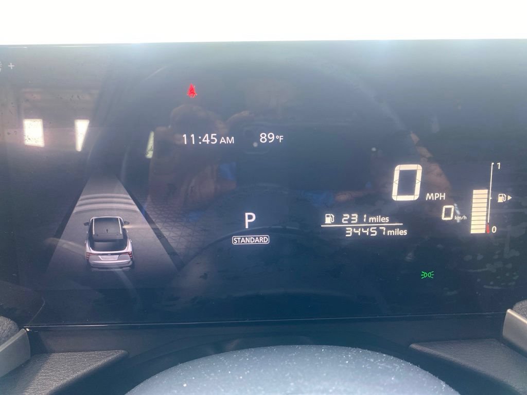 Used 2025 Nissan Kicks SV AWD/4WD image 5