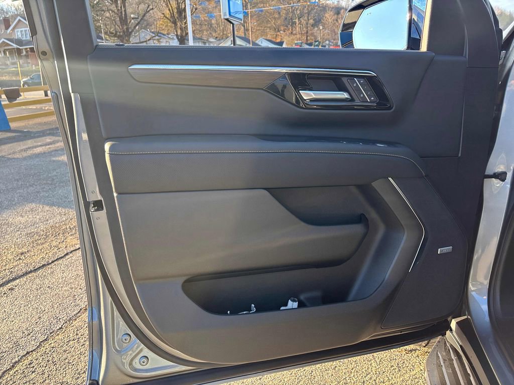 New 2026 Chevrolet Tahoe Premier image 9