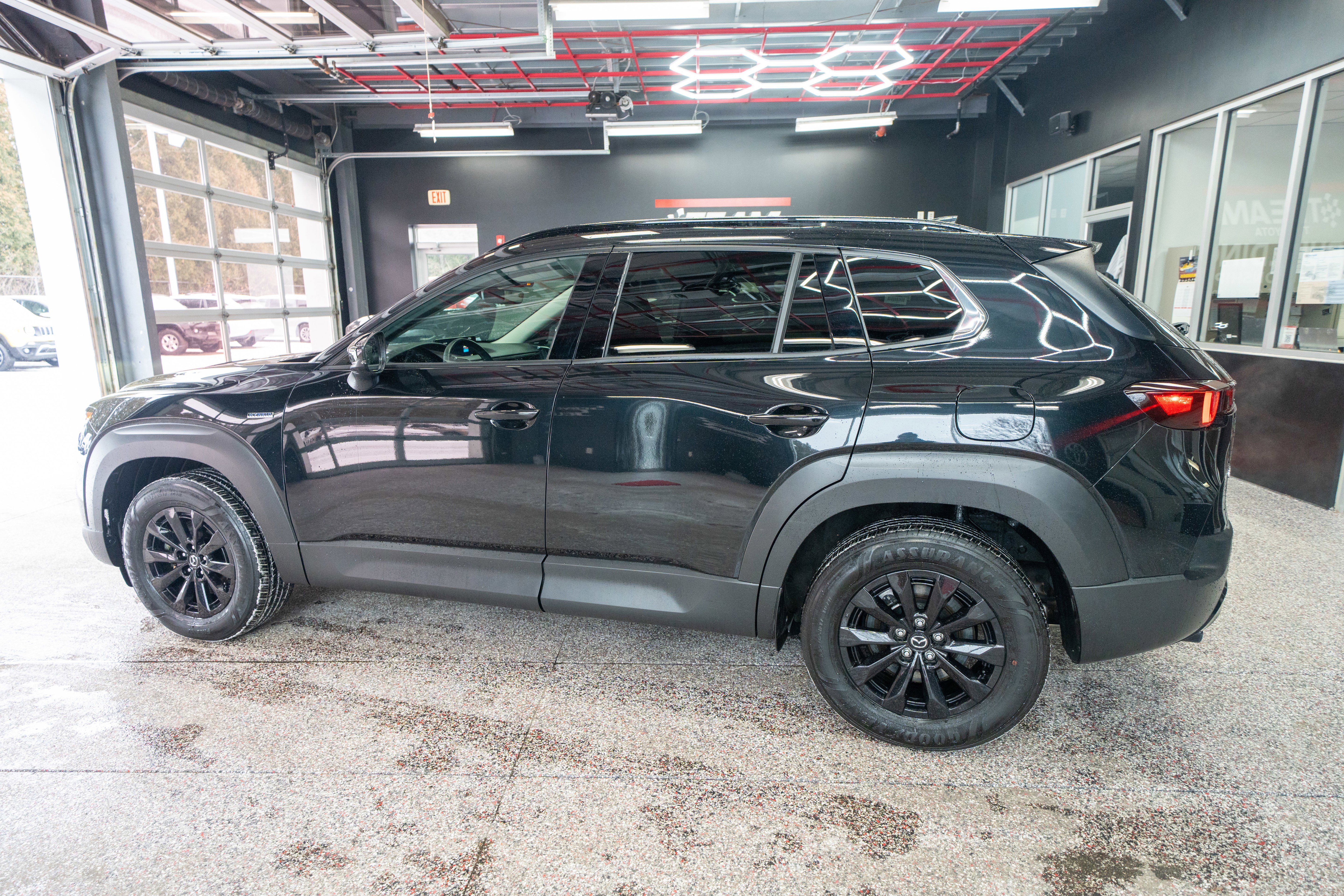 Used 2025 MAZDA CX-50 AWD 2.5 Hybrid w/ Premium Pkg image 2