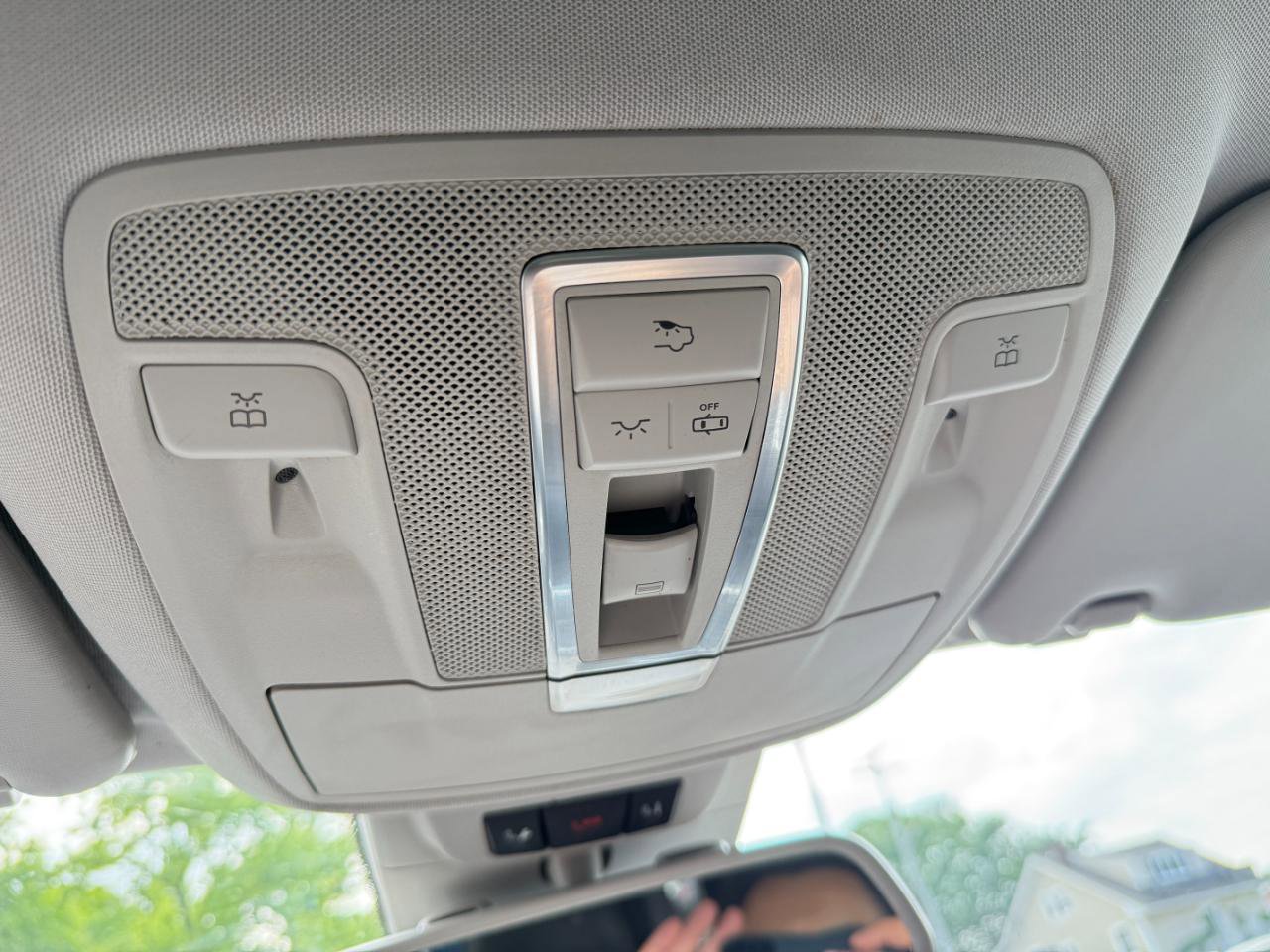 Used 2015 Mercedes-Benz ML 350 4MATIC w/ Premium 1 Package image 63