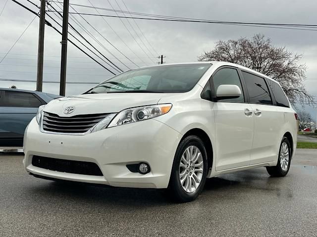 Used 2015 Toyota Sienna XLE