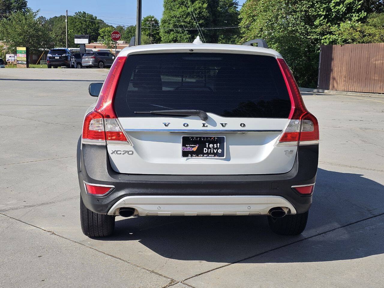 Used 2015 Volvo XC70 T5 Platinum w/ Protection Package FWD image 18