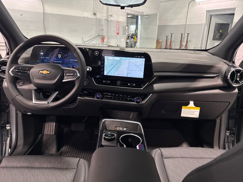 New 2026 Chevrolet Equinox LT w/ Convenience Package II FWD image 39