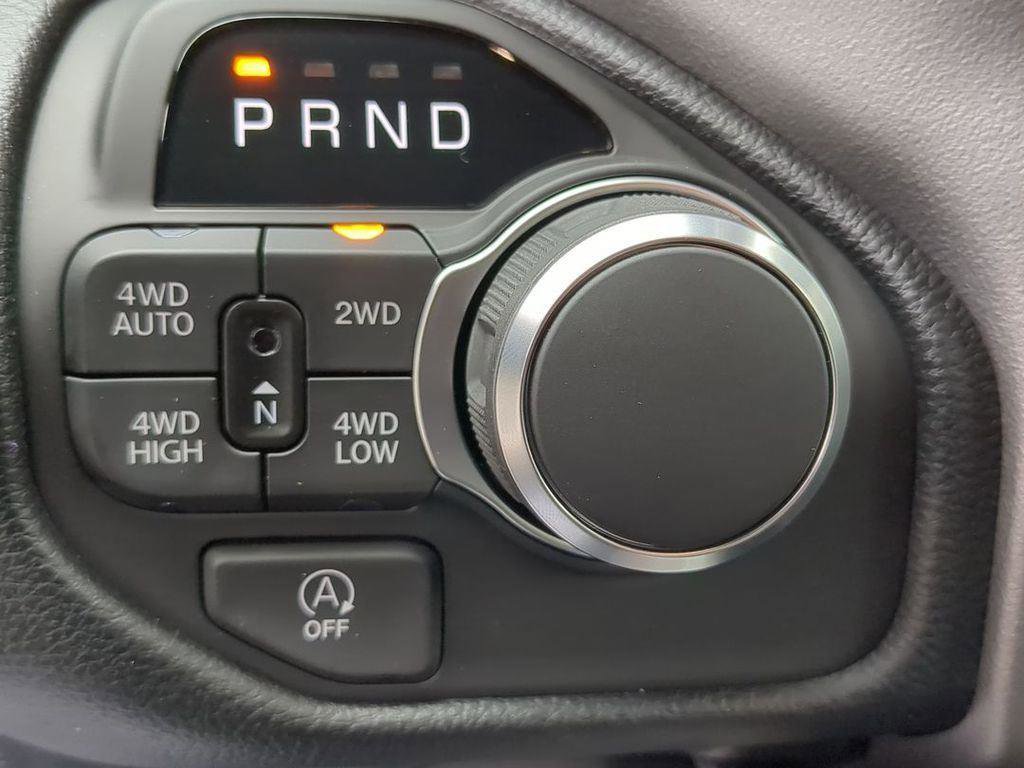 New 2026 RAM 1500 Big Horn AWD/4WD image 18