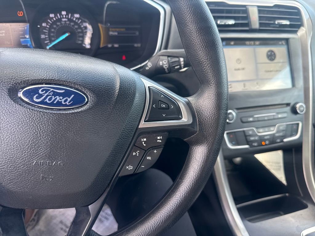 Used 2017 Ford Fusion SE w/ Fusion SE Technology Package FWD image 34