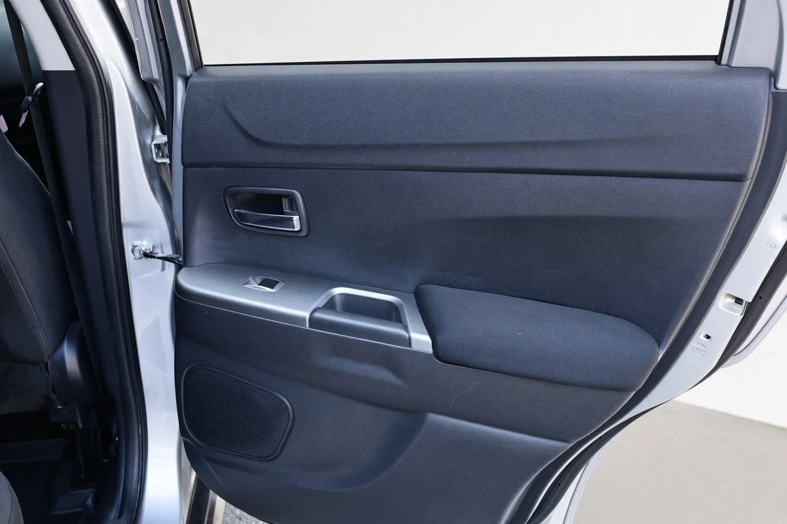 Used 2019 Mitsubishi Outlander Sport ES AWD/4WD image 9