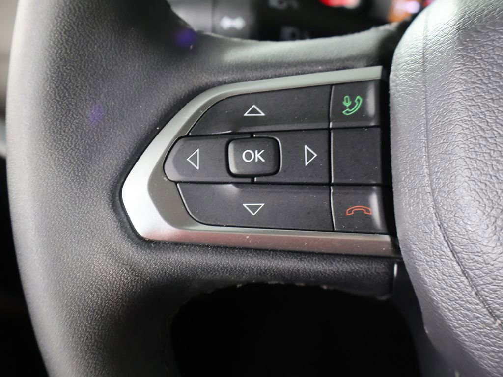 Used 2025 Jeep Compass Limited image 36