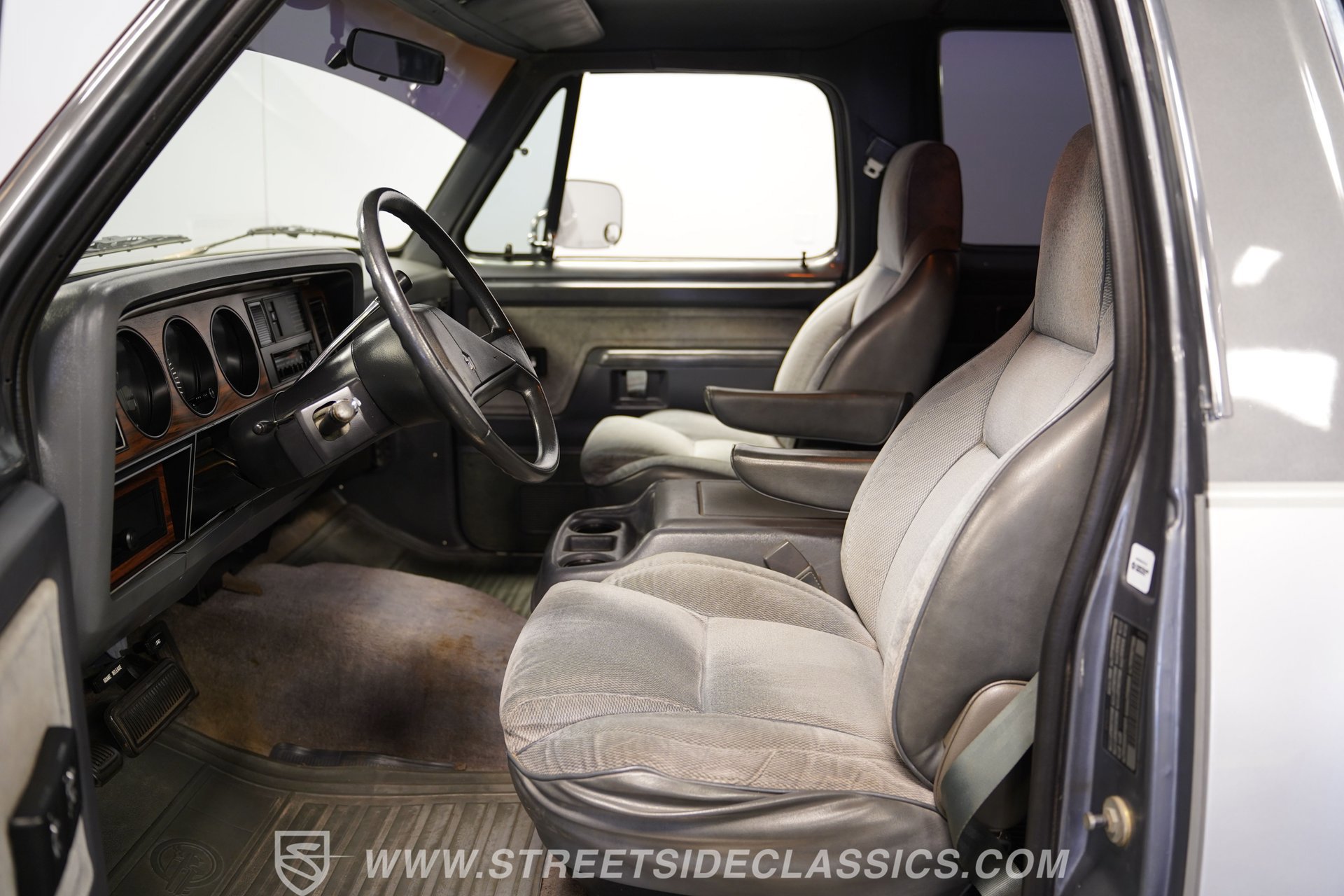 Used 1990 Dodge Ramcharger 2WD image 38