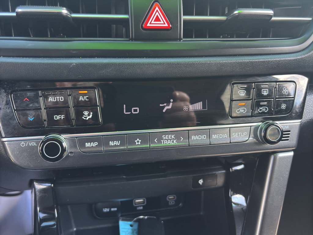 Certified 2024 Kia Seltos SX w/ SX Sunroof Package image 14