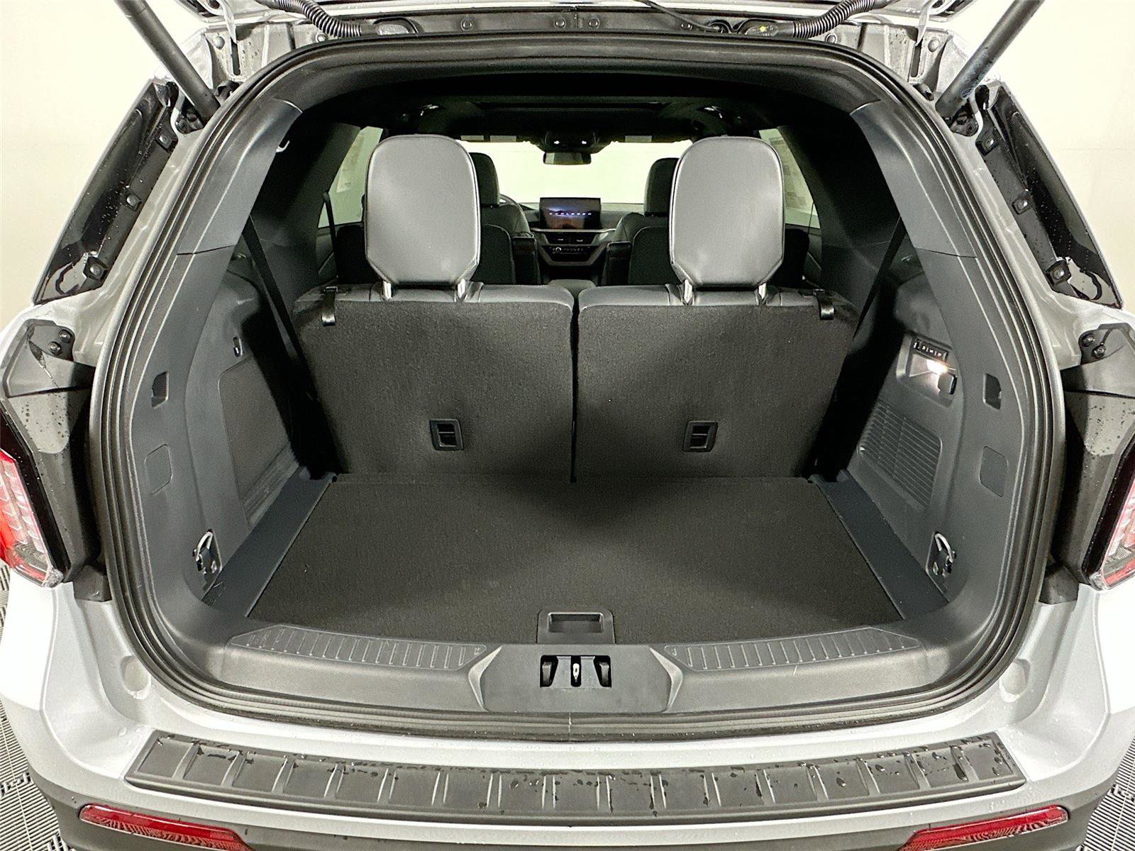 New 2026 Ford Explorer ST w/ Sun And Sound Package image 27