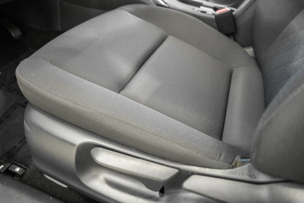 Used 2025 Toyota Corolla LE FWD image 32