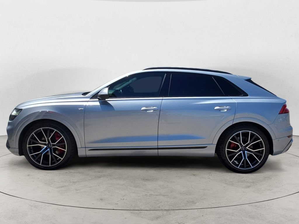 Used 2020 Audi Q8 Prestige w/ Prestige Package AWD/4WD image 2