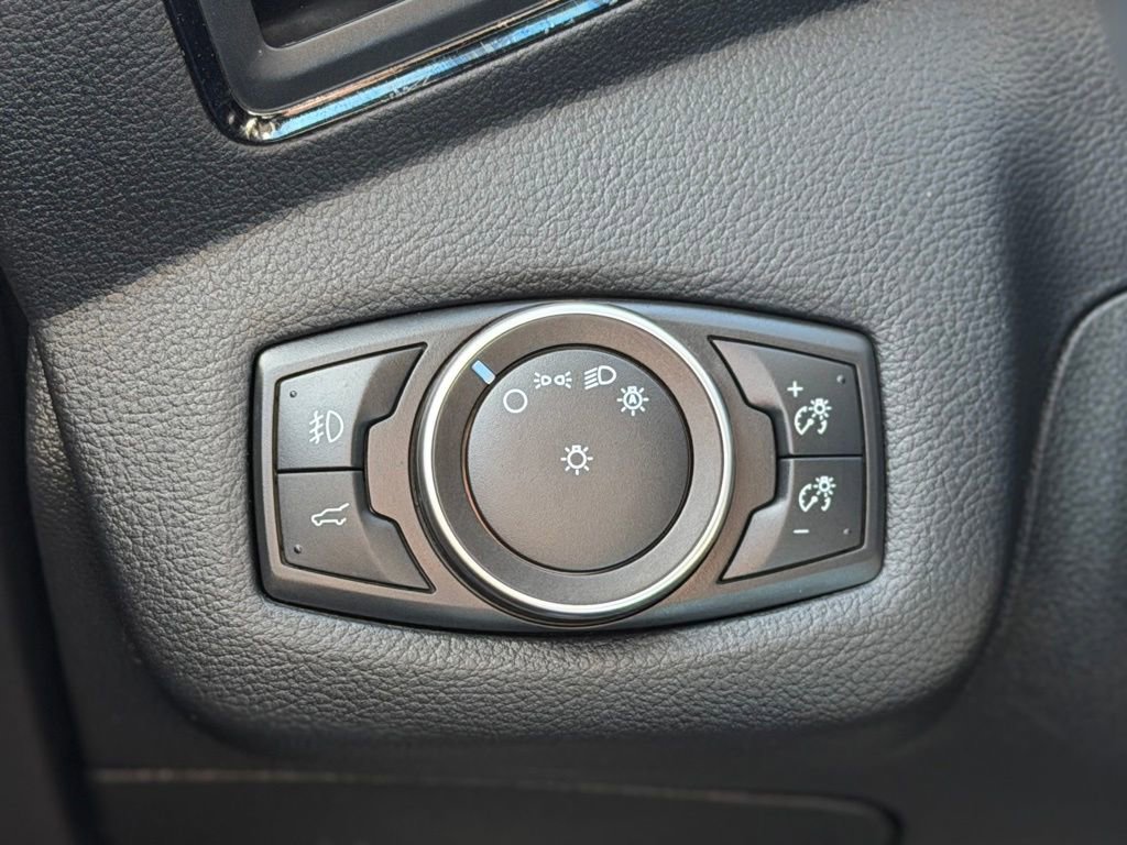 Used 2018 Ford Escape SEL w/ SEL Sport Appearance Package AWD/4WD image 24