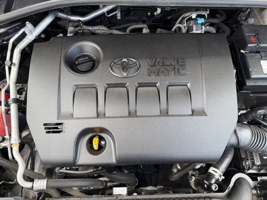 Used 2021 Toyota C-HR XLE FWD image 30