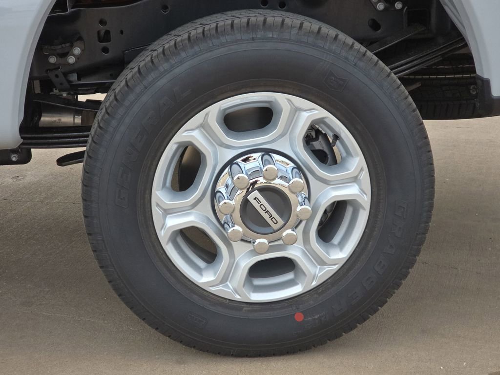 New 2026 Ford F350 XLT w/ 360-Degree Camera Package image 32