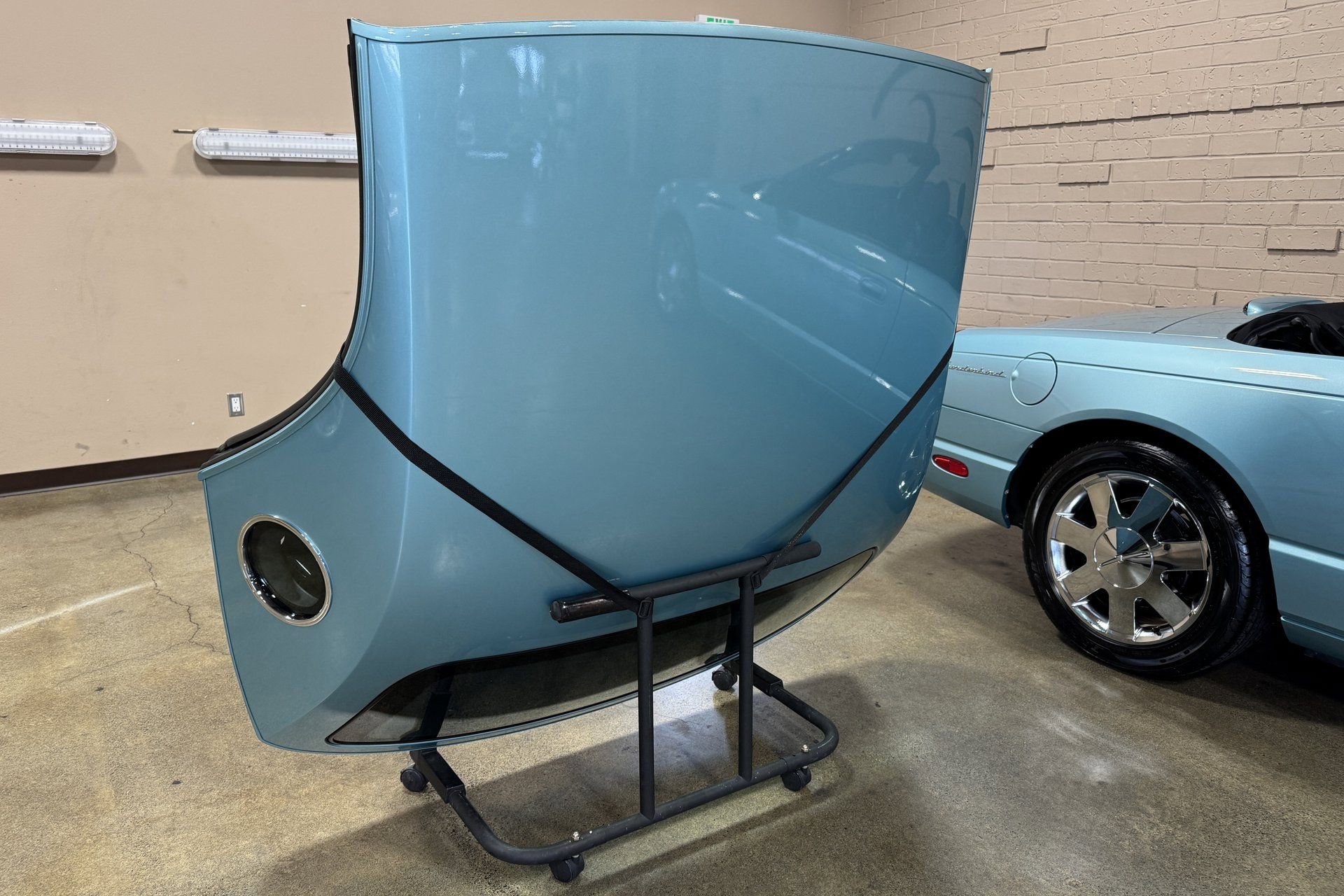 Used 2002 Ford Thunderbird image 30