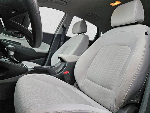 Used 2023 Hyundai Kona SEL image 12