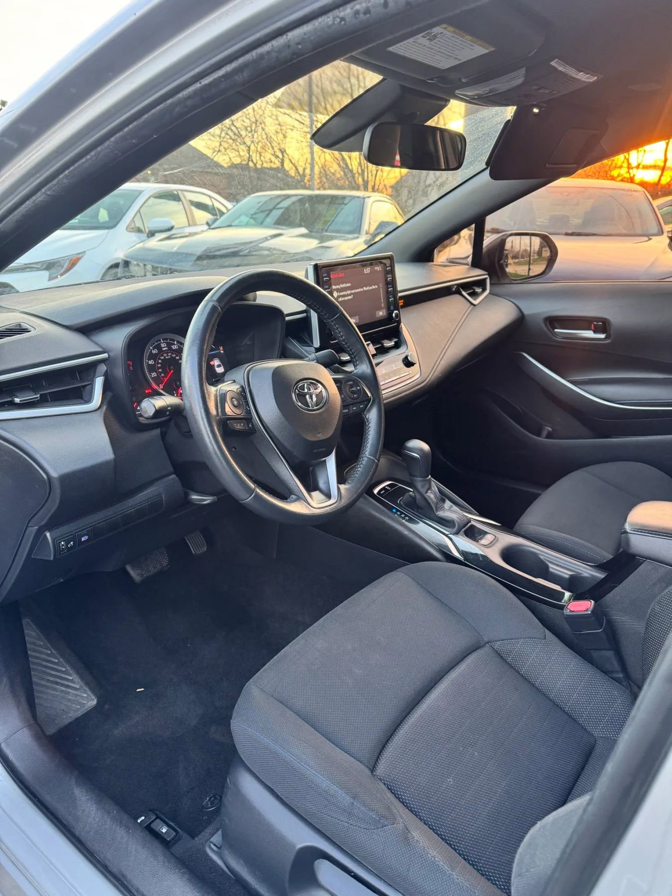Used 2020 Toyota Corolla SE FWD image 12
