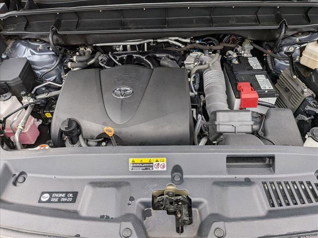 Used 2022 Toyota Highlander XLE AWD/4WD image 24