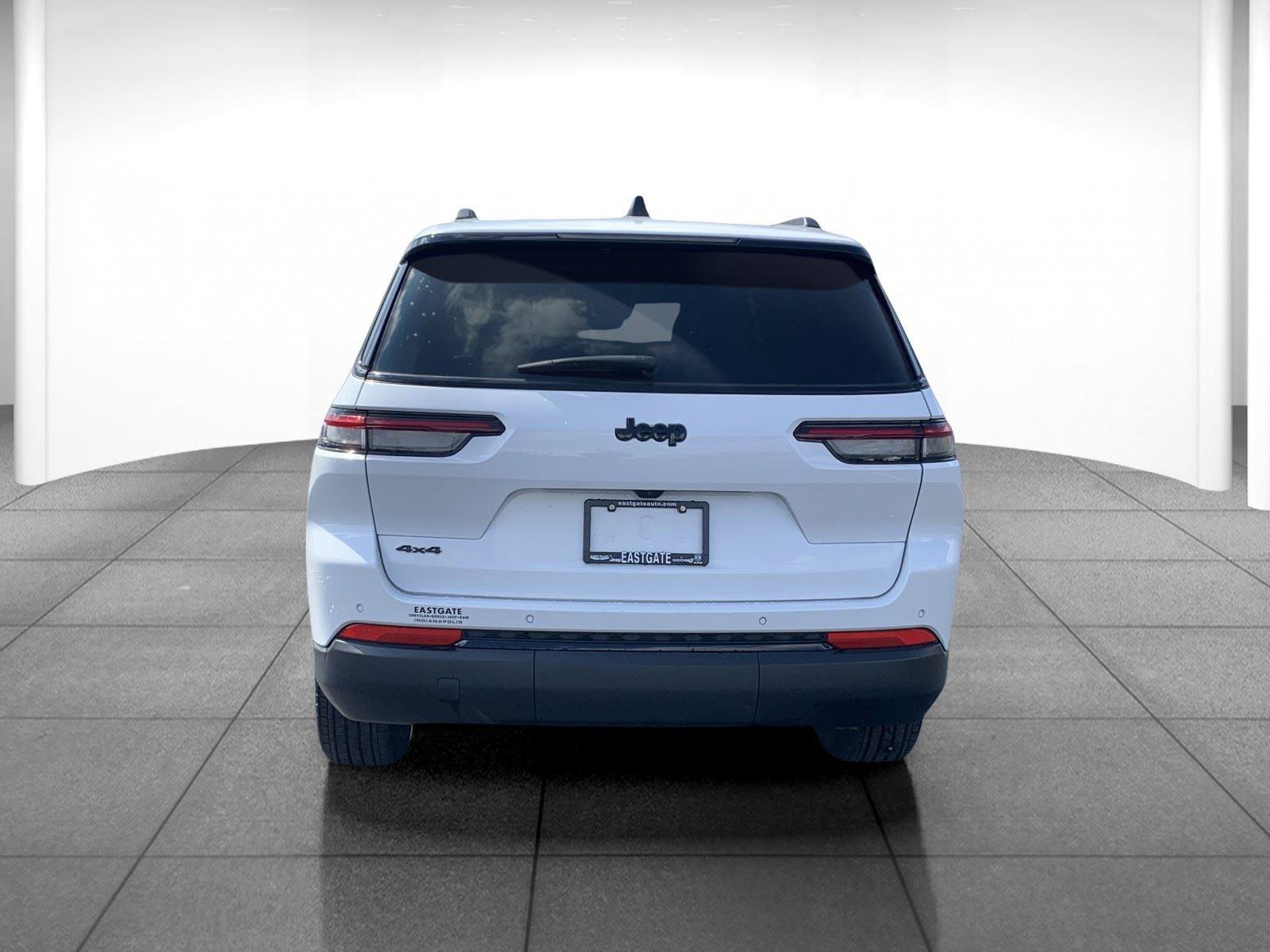 Used 2024 Jeep Grand Cherokee L Altitude image 6