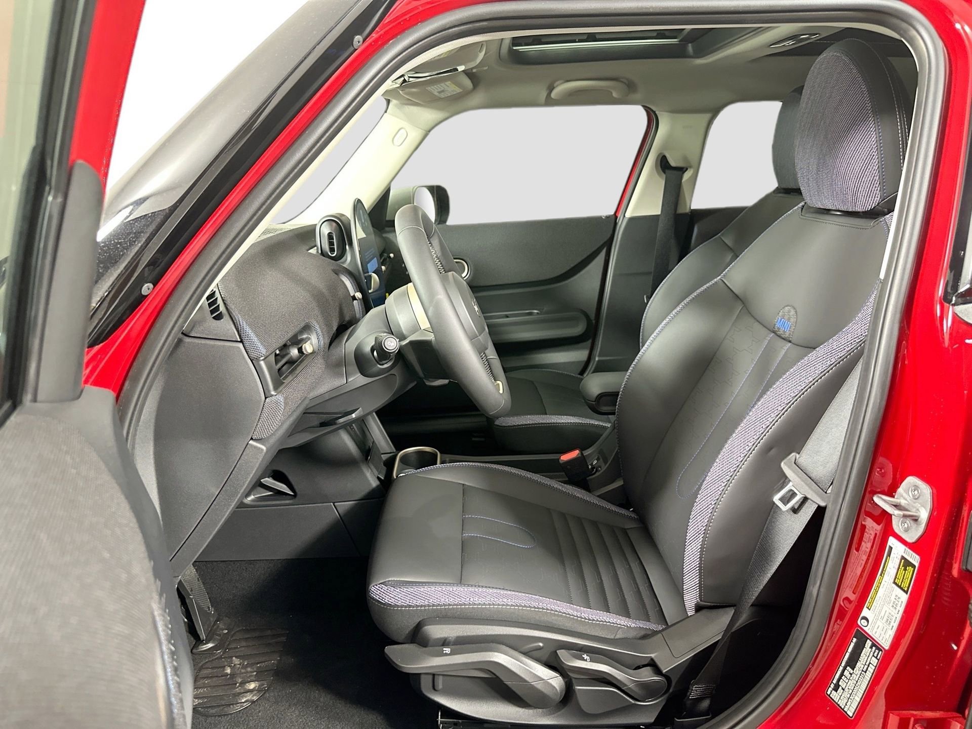 Used 2025 MINI Cooper S image 19