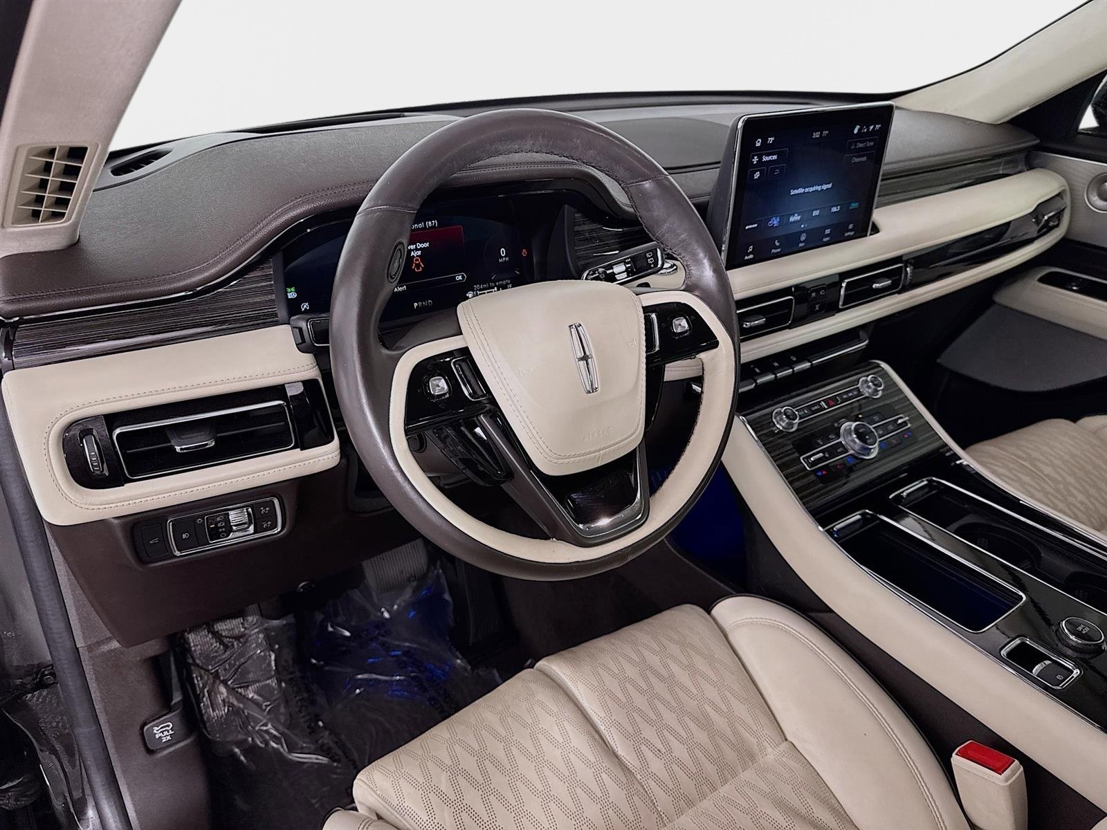 Used 2023 Lincoln Aviator Black Label w/ Dynamic Handling Package image 10