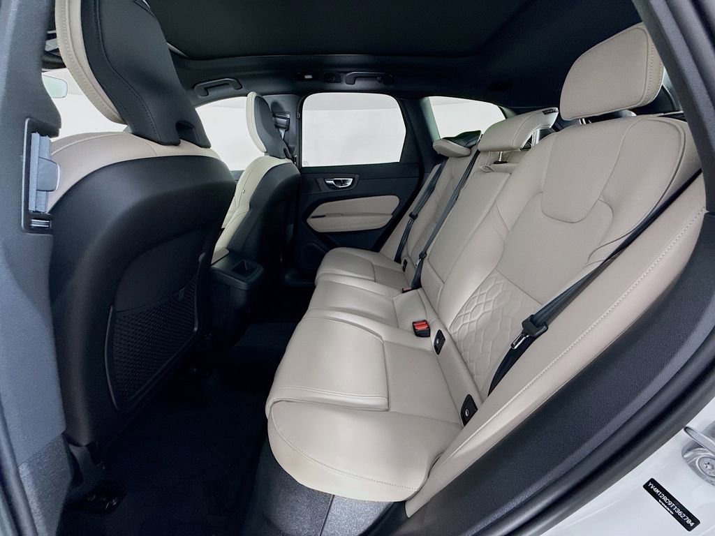 Used 2026 Volvo XC60 B5 Plus w/ Climate Package PRO image 24