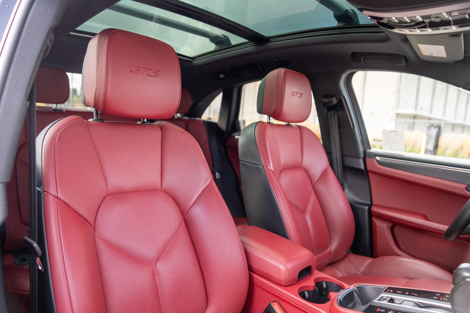 Used 2022 Porsche Macan GTS AWD/4WD image 27