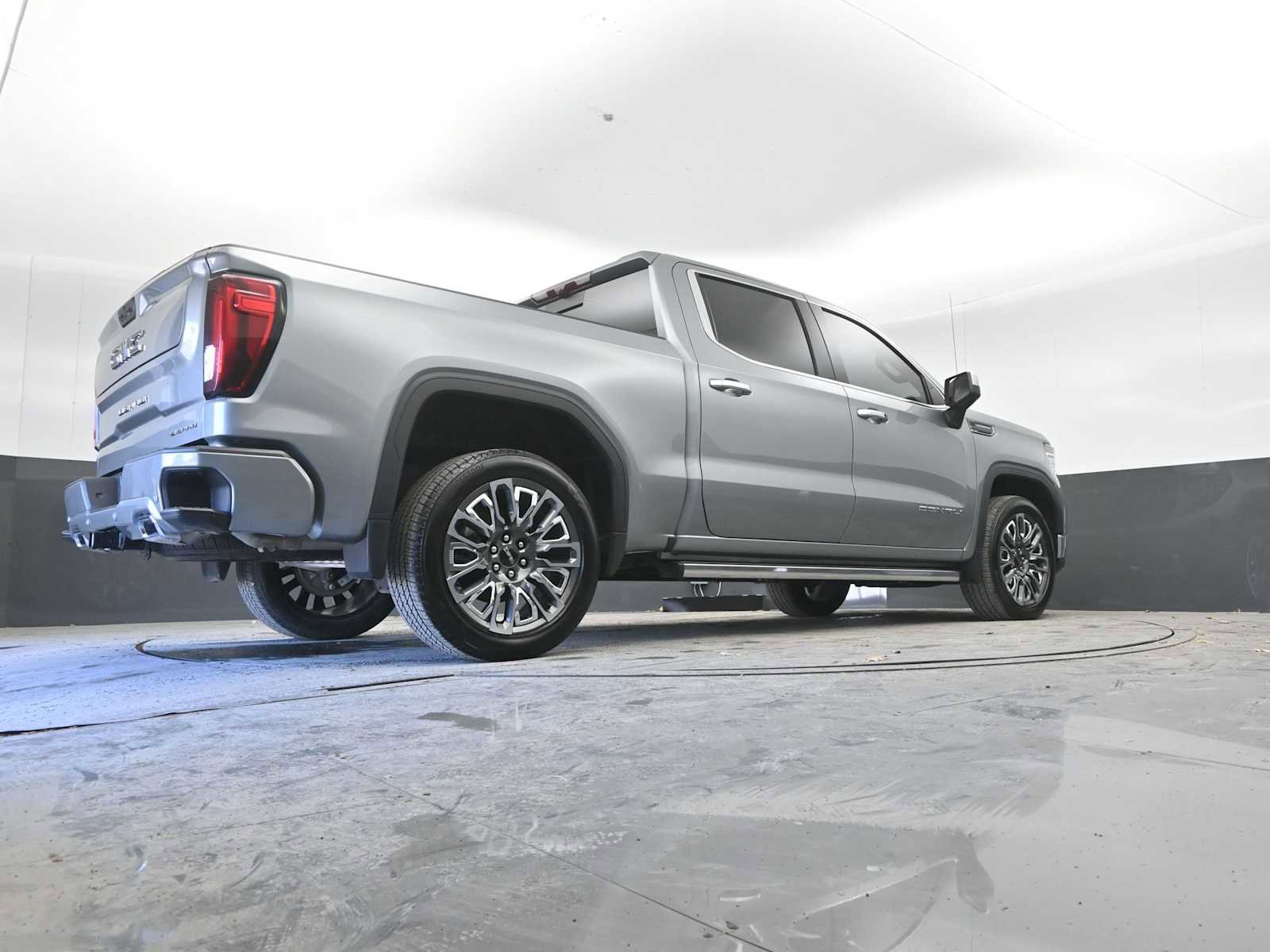 Used 2025 GMC Sierra 1500 Denali Ultimate image 51