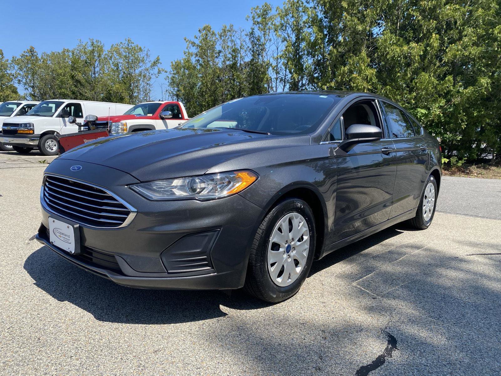 Used 2019 Ford Fusion S image 3