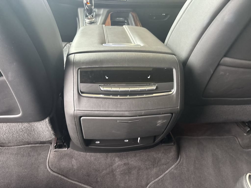 Certified 2022 Cadillac Escalade Premium Luxury AWD/4WD image 22