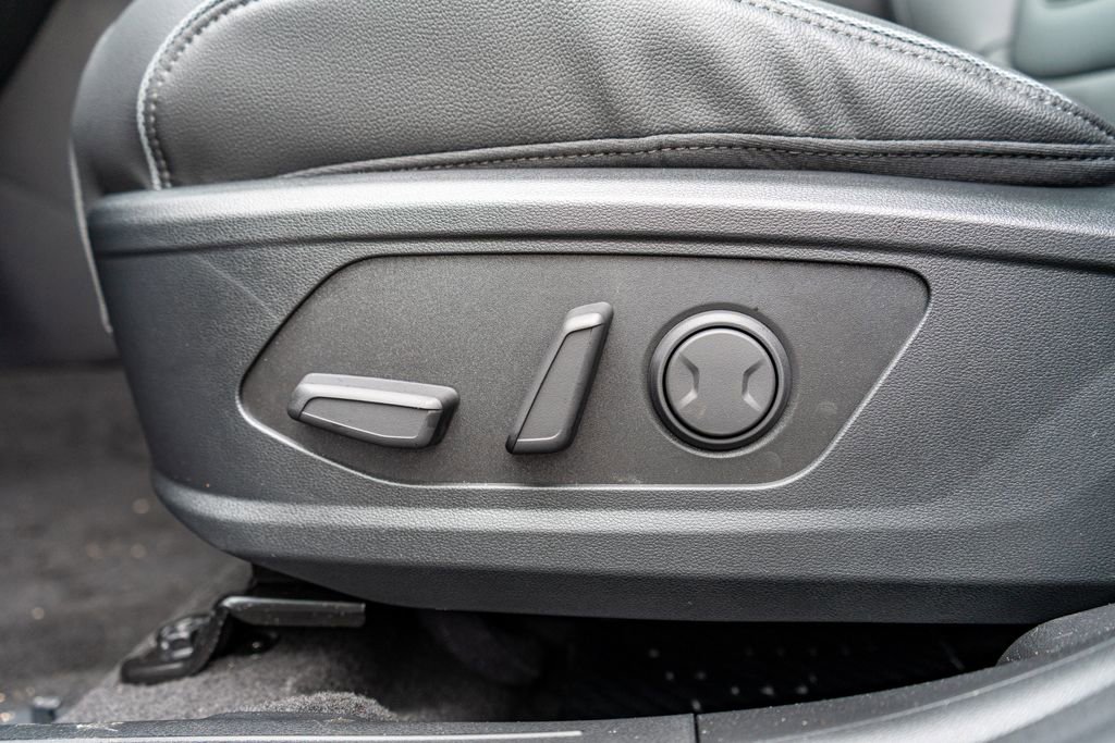 New 2025 Hyundai Tucson Limited image 25