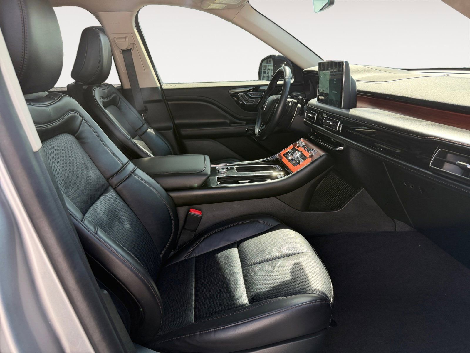 Used 2021 Lincoln Aviator Reserve w/ Equipment Group 201A image 15