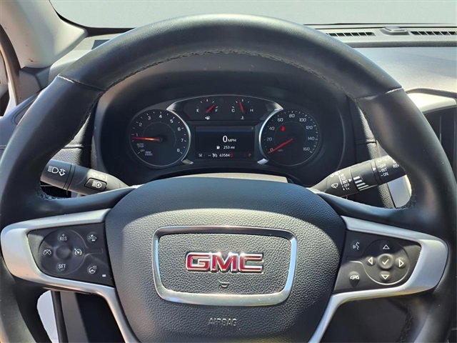 Used 2024 GMC Terrain SLT image 16