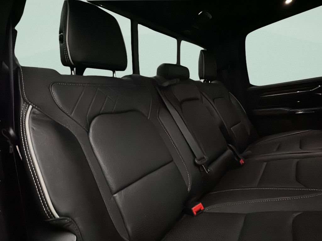 Used 2025 RAM 1500 Limited AWD/4WD image 15