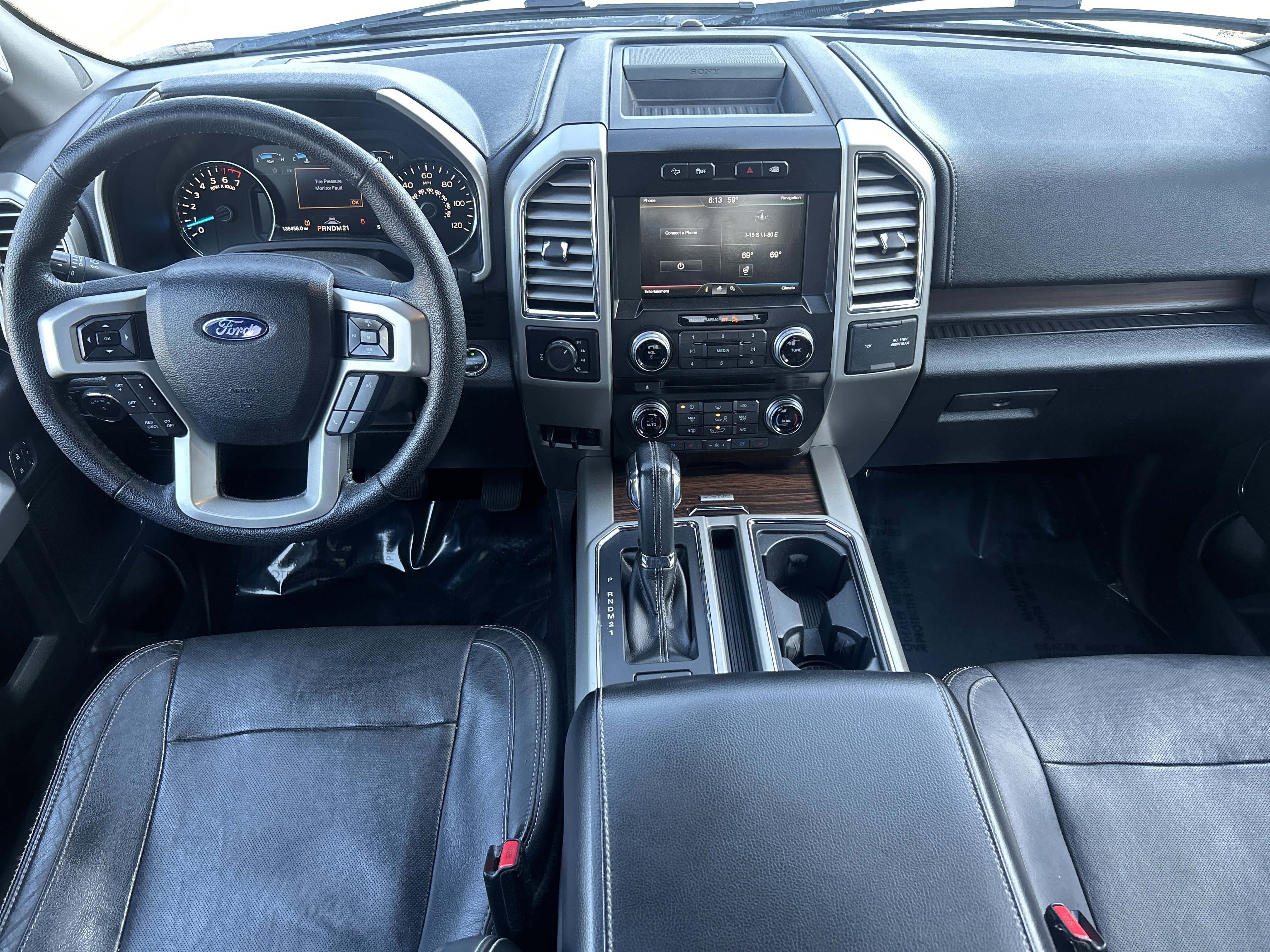 Used 2015 Ford F150 Lariat w/ Equipment Group 502A Luxury AWD/4WD image 16